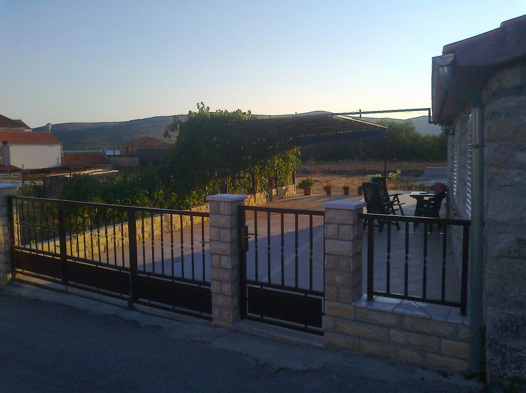 Vinka Apartments Seget Vranjica Luaran gambar